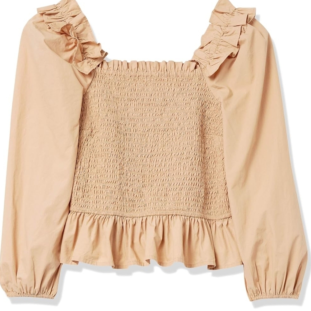 Chic Beige Ruffled Blouse - Picture 4 of 8